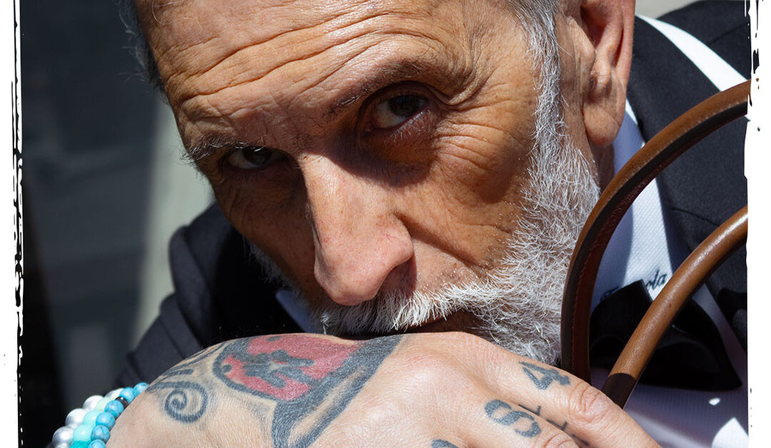 Aldo Farinola: la persona oltre il personaggio